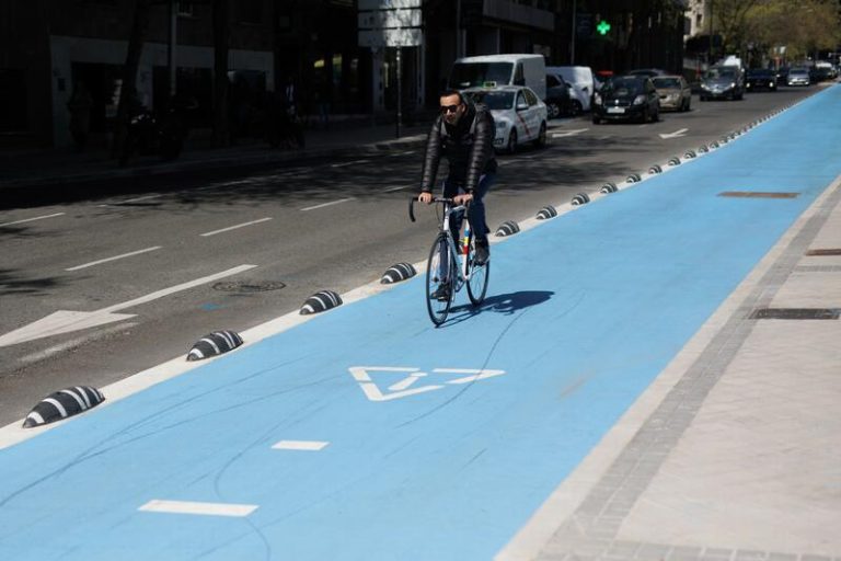 La OMS pide aumentar la inversión en transporte público y pone como ejemplo las ciudades de los 15 minutos