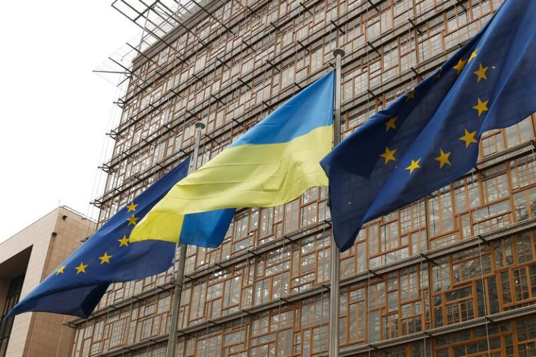 La UE prorroga hasta junio de 2024 la exención de barreras comerciales a Ucrania