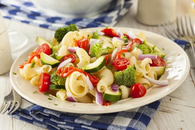 Cómo preparar una ensalada Primavera para chuparse los dedos