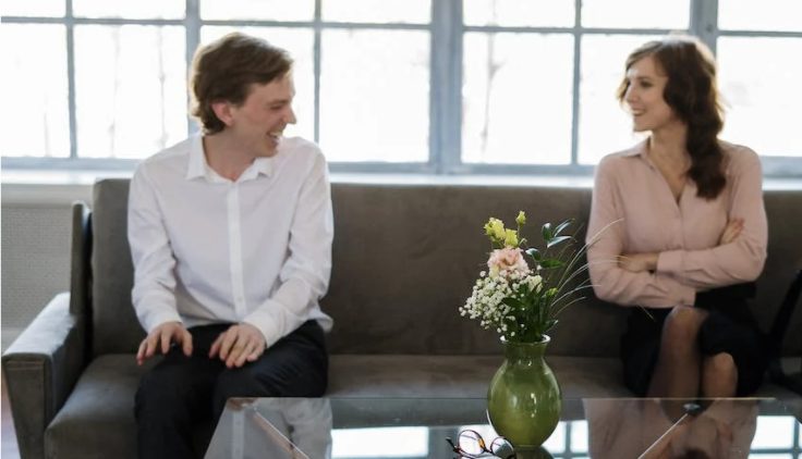 Amor En La Oficina: 5 Ventajas De Enamorarte De Un Compañero De Trabajo