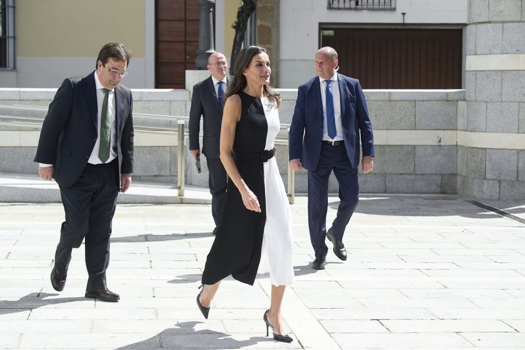 El truco de la reina Letizia para unos brazos fuertes y definidos