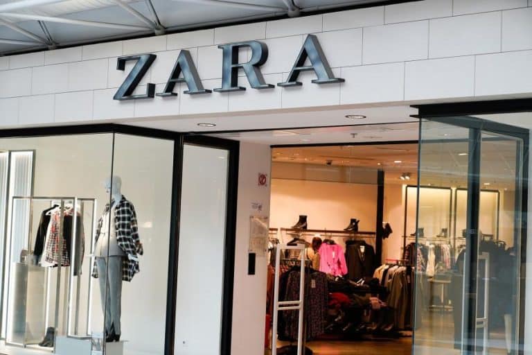 El vestido estampado de Zara que ya es tendencia y cuesta encontrar en sus tiendas