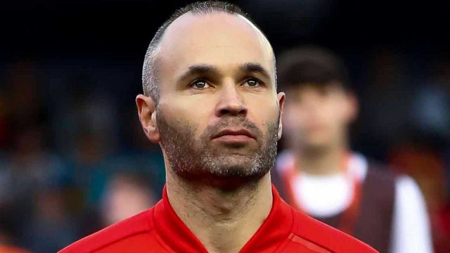 Iniesta Quiere Seguir Jugando, Aunque En Japón Le Hayan Enseñado La Puerta