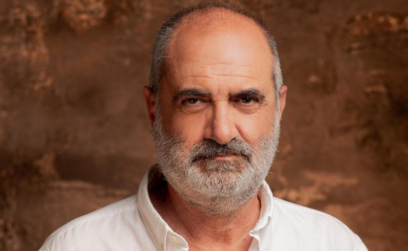 La promesa quién es Rómulo fuera de la serie