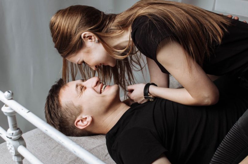 Estas son las posturas sexuales favoritas de los españoles