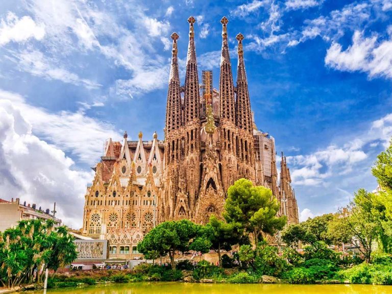 Los 6 monumentos de España que más adoran los extranjeros