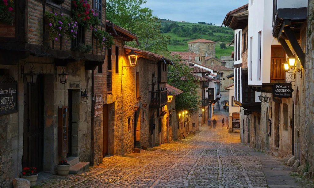 Santillana Del Mar En Cantabria