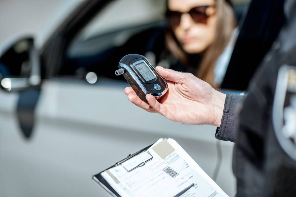 La Dgt Advierte Sobre Esta Común Distracción Al Volante
