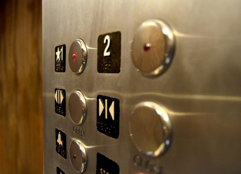 ¿Qué ascensor elegir en función del estilo de tu casa?