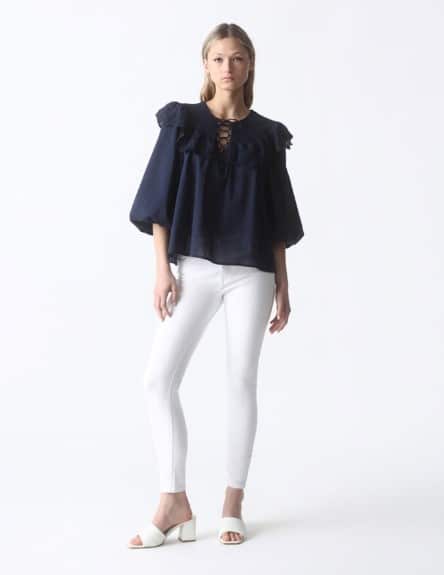 Blusa Con Detalle De Volante De Lefties