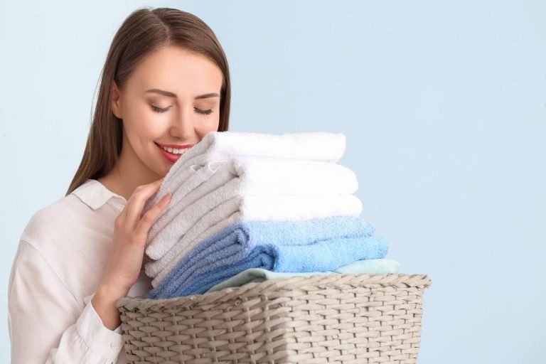 Sacar manchas de tinta seca en ropa de color con el servicio de Washrocks