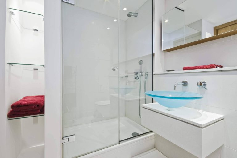 Tipos de mampara de baño, disponibles en Tot Mampara