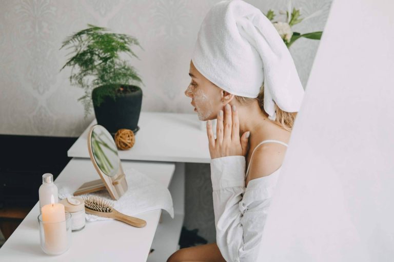 Rutina de belleza minimalista para el verano