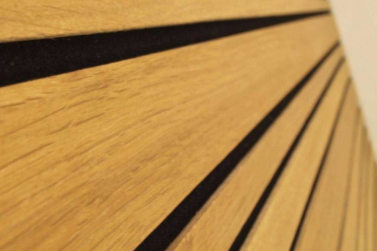 Paneles alistonados de madera y sus propiedades acústicas, con Acústica Decorativa