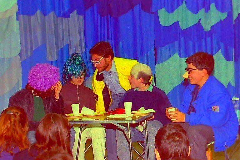 El grupo de teatro infantil catalán que marcó una época es U de cuc teatre