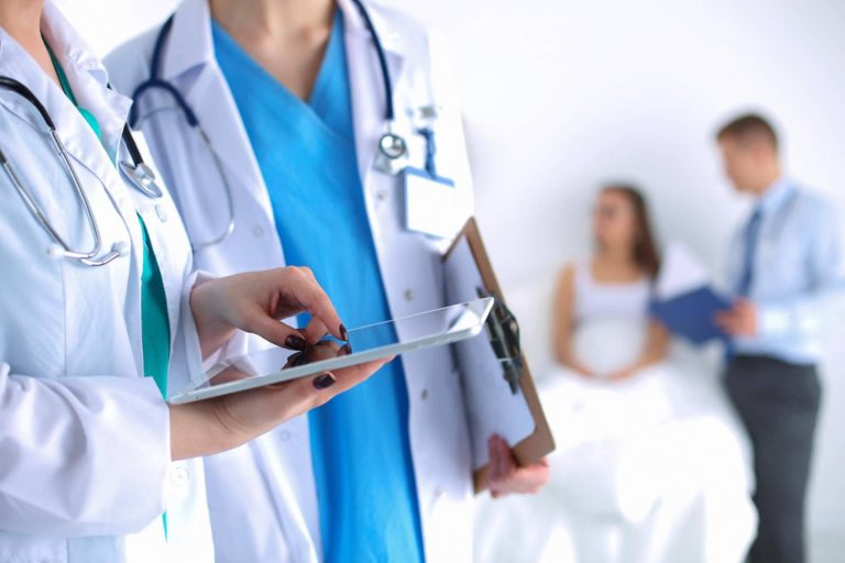¿Por qué es importante la atención medica multiidioma?