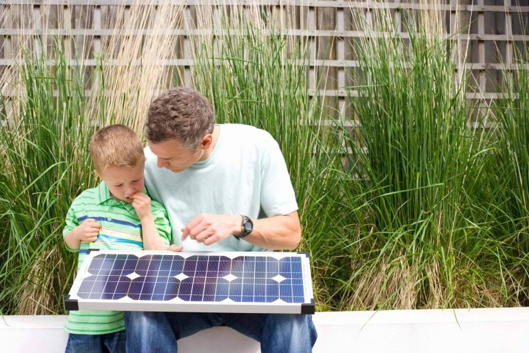 ¿Alquilar placas solares es posible?