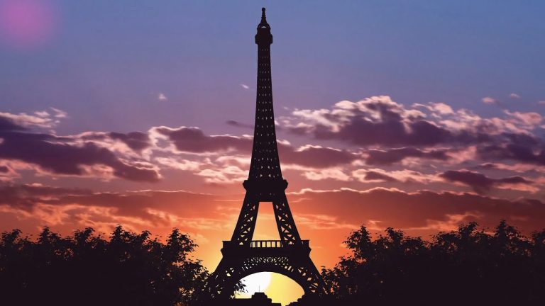 ¿Por qué son ilegales las fotos de la Torre Eiffel de noche?