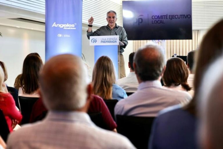 Bendodo llama al voto masivo ante la debilidad española para «aguantar nueve años de sanchismo»