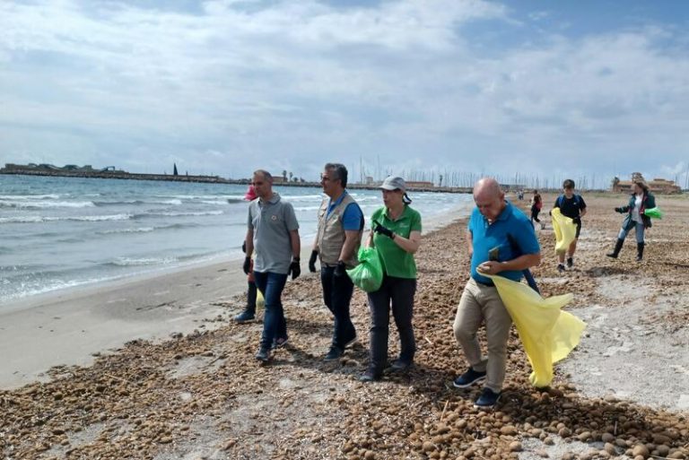 17.000 personas voluntarias retiran basura de 970 espacios naturales en toda España