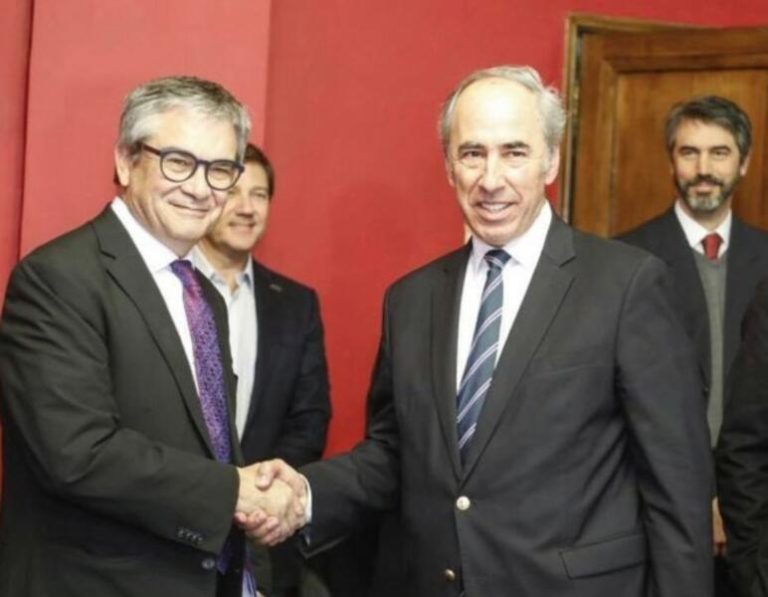 La patronal de Chile y el Gobierno avanzan en el debate para poner en marcha una nueva reforma tributaria