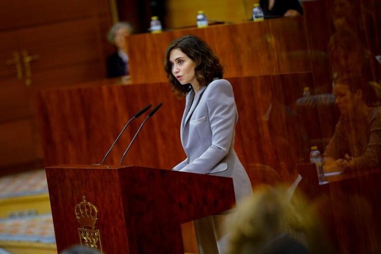 Ayuso modificará la Ley Trans pero avisa de que «nadie va a quedar desamparado de sus legítimos derechos»