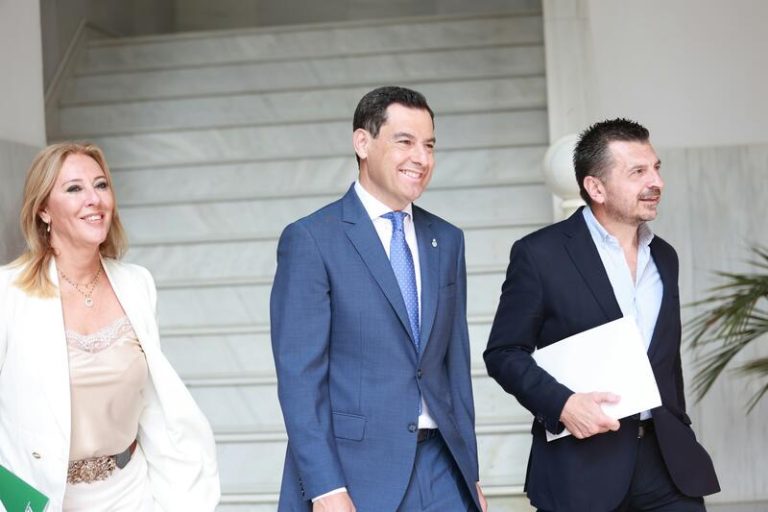 Moreno avanza la próxima aprobación de la primera estrategia de igualdad de trato y no discriminación al colectivo LGTBI