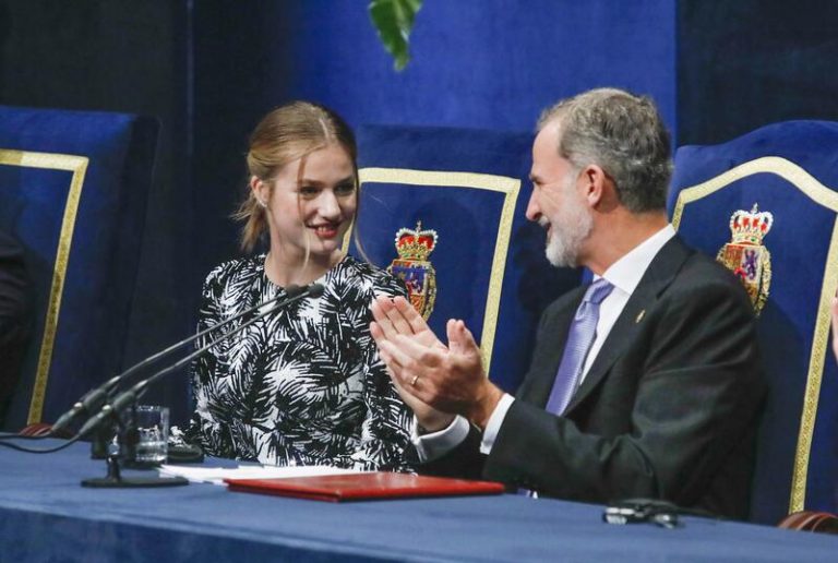La Princesa Leonor acompañará al Rey a la entrega de despachos en la Academia de Zaragoza, donde ingresará en agosto