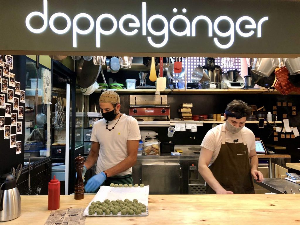 Doppelgänger: Creatividad Y Sorpresa Asequible