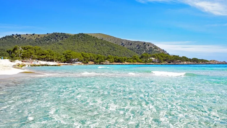 8 mejores playas más desconocidas de España para unas vacaciones de ensueño