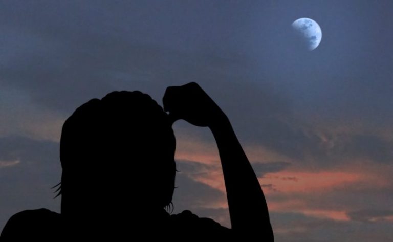 ¿Afectan los estados de la luna a las personas?
