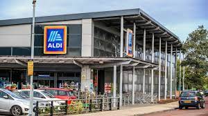Aldi se adelanta al verano con estos vestidos monísimos y por 8 euros