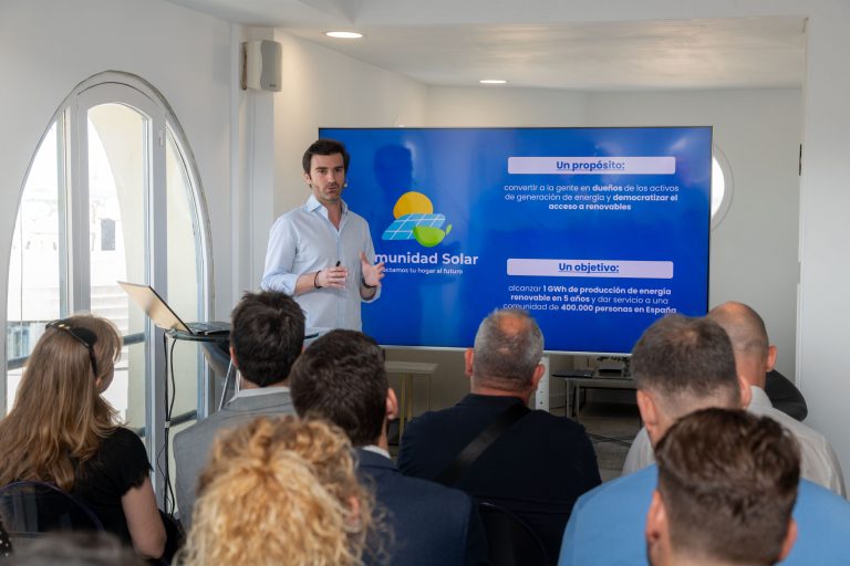 Comunidad Solar presenta su autoconsumo remoto: energía a coste cero también para residentes en pisos