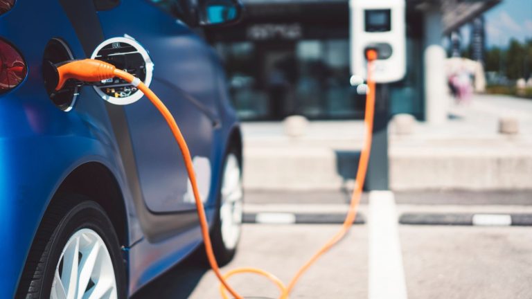 Allianz Partners propone la ‘Solución vacaciones’ para los vehículos eléctricos este verano