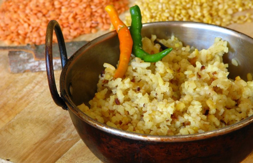 preparación de arroz con especias