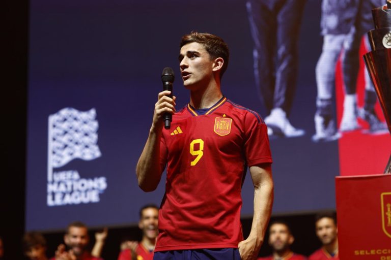 El Barça reacciona a los insultos a Gavi en la celebración de la Nations League