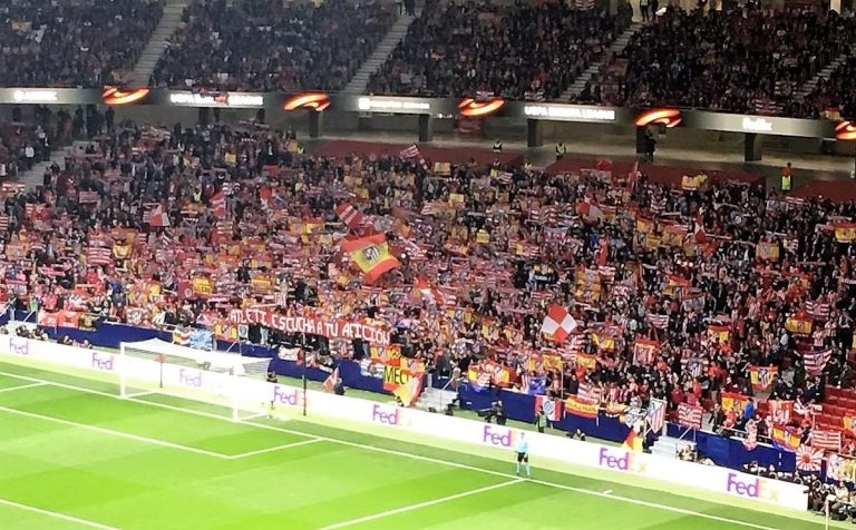 La masa social del Atlético de Madrid será consultada sobre el escudo del Club en una votación viciada