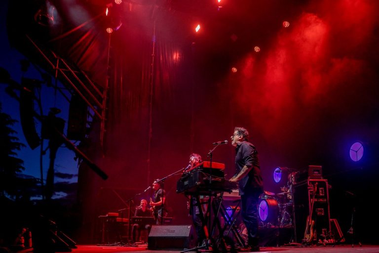 El poder de los últimos mitos del rock: Andrés Calamaro en Noches del Botánico