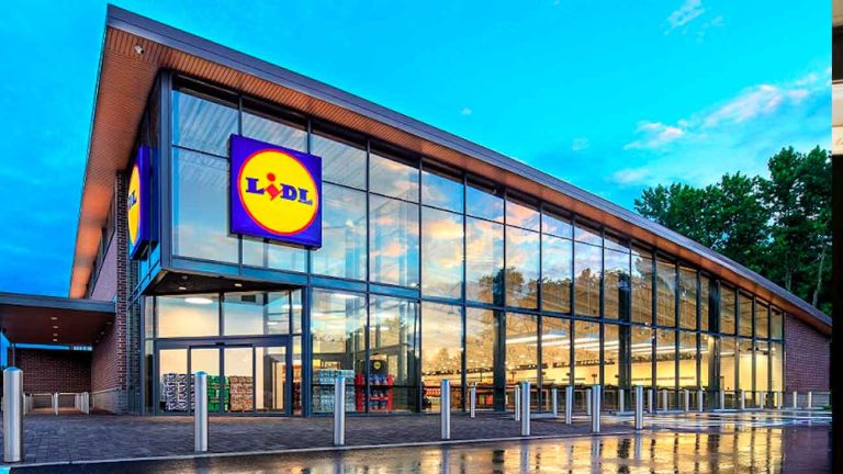 Lidl vuelve a hacerlo: las sandalias de 5 euros que pegan con todo