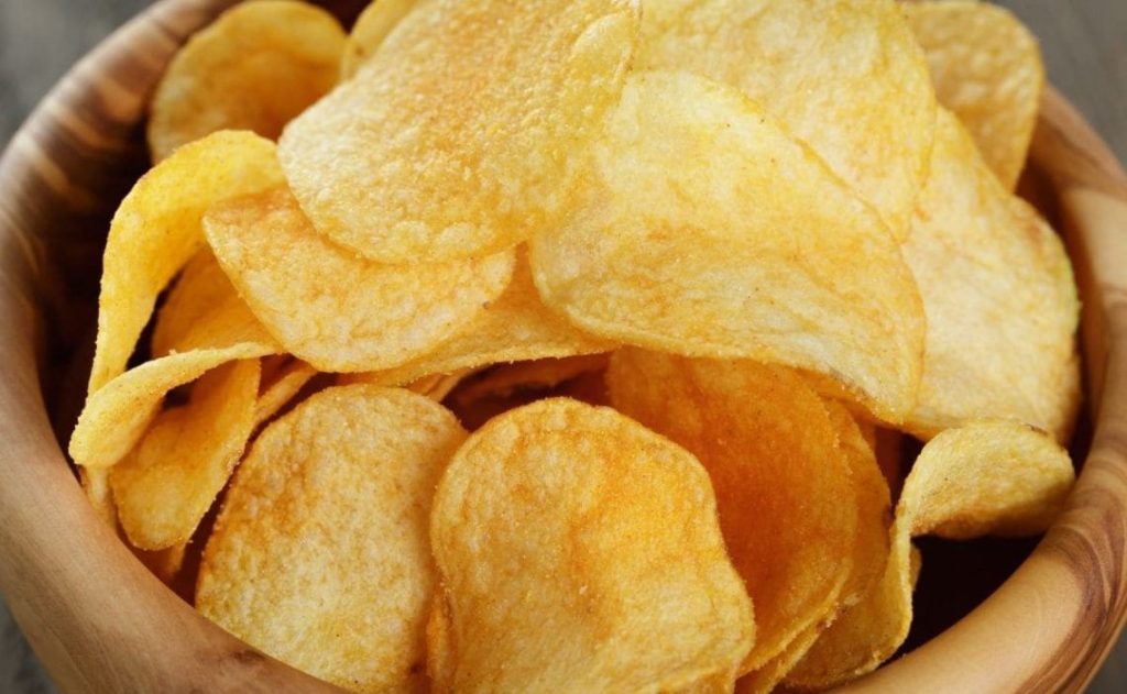 Cómo hacer unas patatas fritas tan ricas como las de bolsa en casa 98 Paso # 2. La cocción de la patata