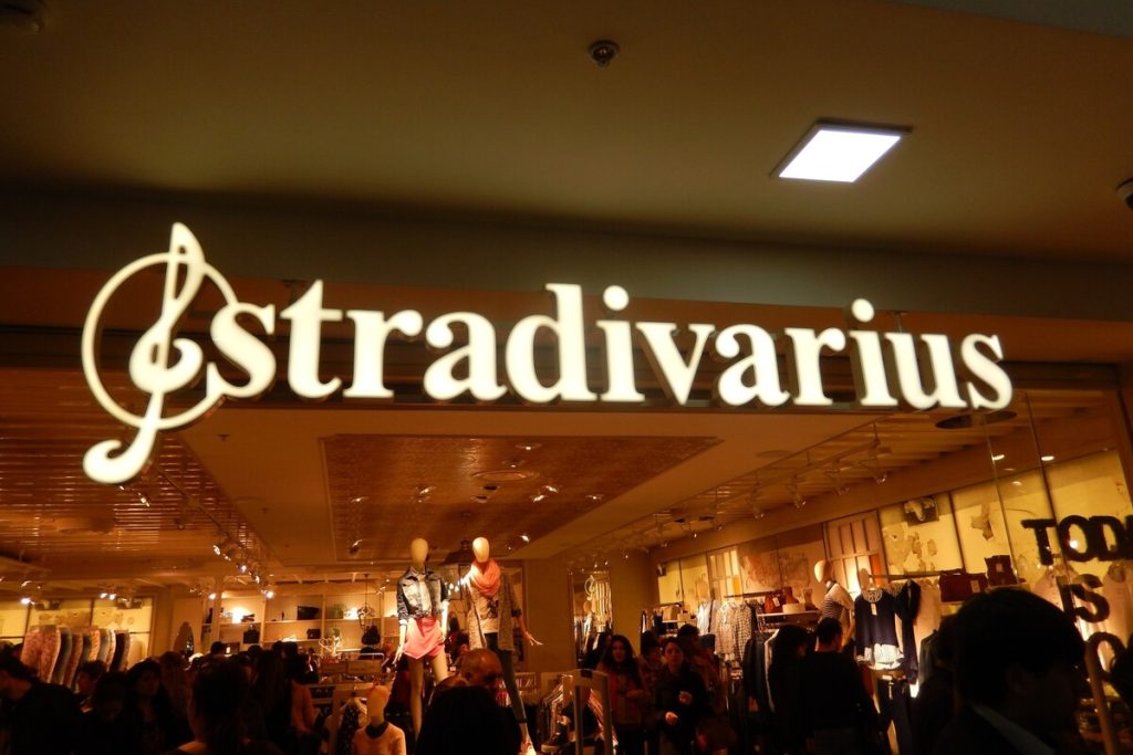 Las Sandalias De 15 Euros De Stradivarius Que Vuelan En Sus Rebajas 1 Stradivarius Las Ha Escogido Especialmente Para Ti