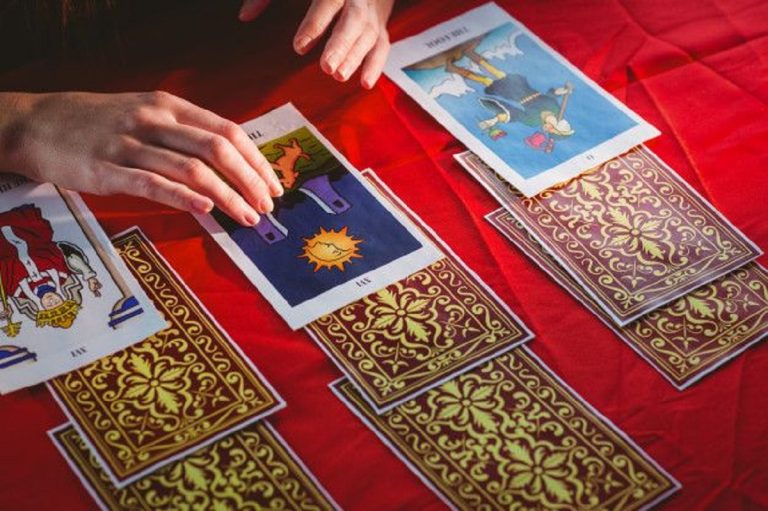 Tarot del amor: Sara, tarotista del amor y sentimientos