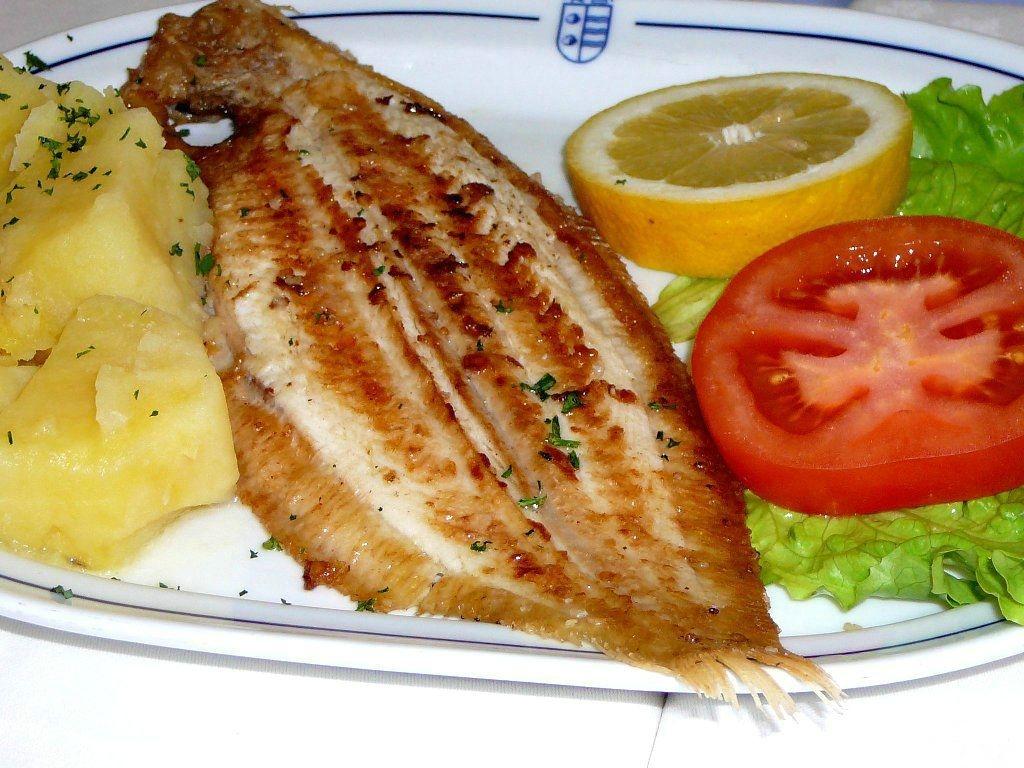 El Orden Correcto Al Colocar El Pescado En La Plancha