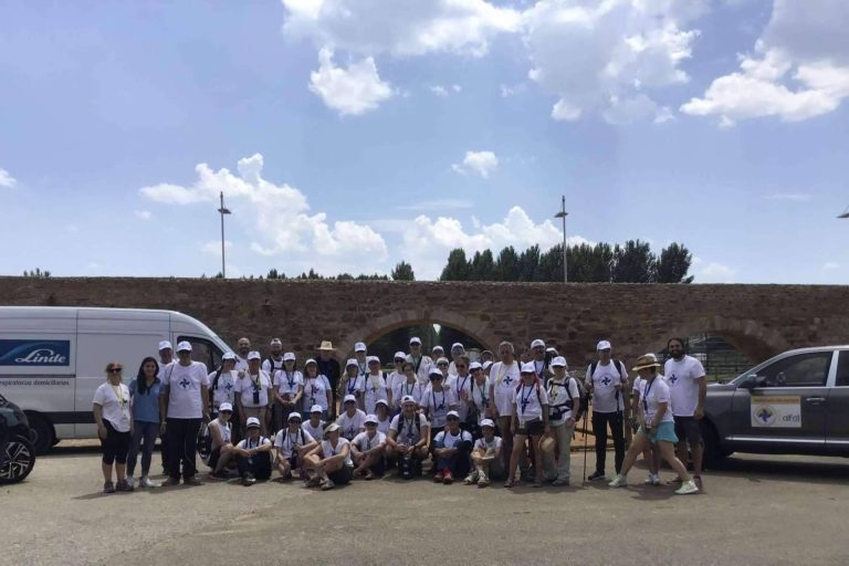 60 pacientes con déficit de alfa-1 antitripsina y sus familiares reunidos en la Ruta Jacobea entre León y Villafranca gracias a ‘Alfas en Camino’