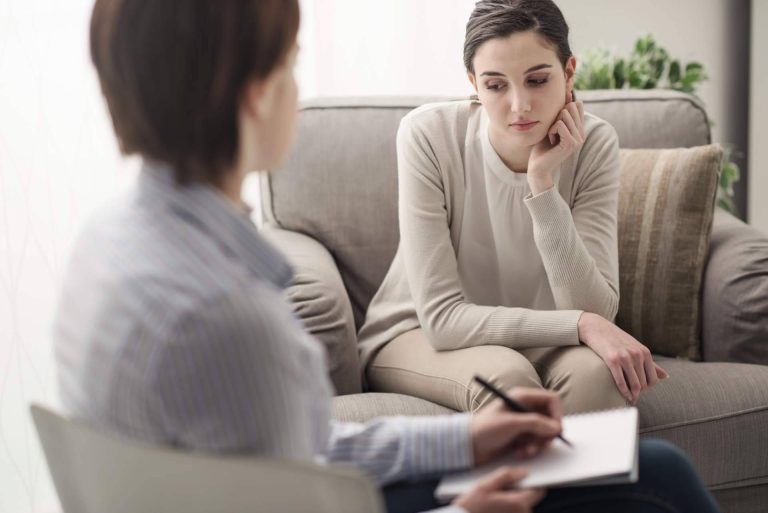Consejos prácticos para buscar apoyo psicológico confiable; cómo identificar un servicio de confianza