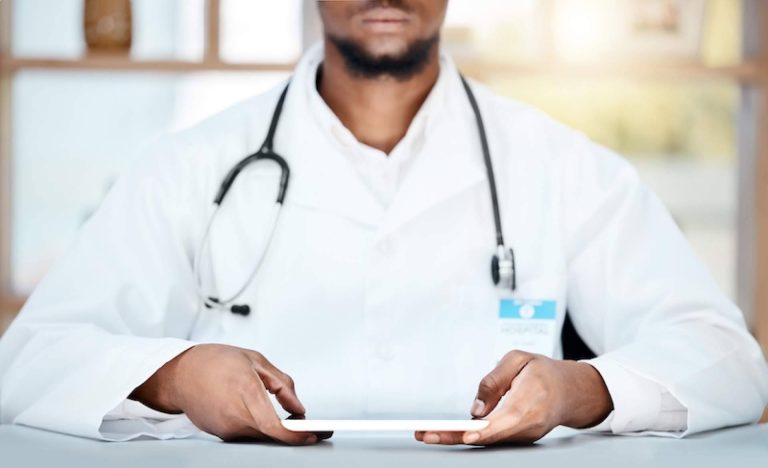 ¿Qué ofrece el sistema de análisis para la gestión clínica desarrollado por Higia Benchmarking SL?