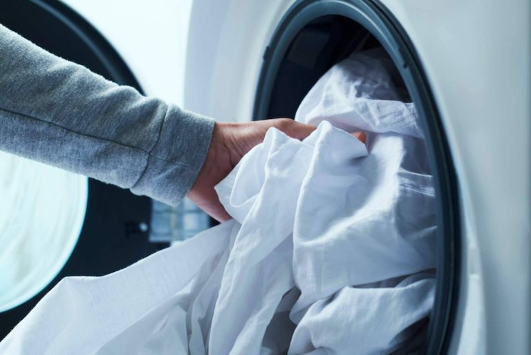 La lavandería a domicilio Washrocks indica cómo cuidar la ropa de verano