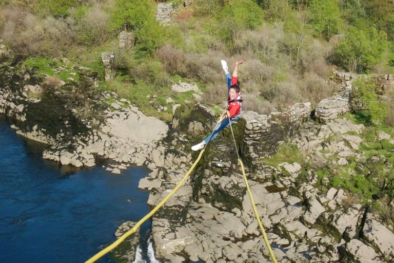 Turac Aventura enumera las actividades como el barranquismo Galicia que se pueden disfrutar
