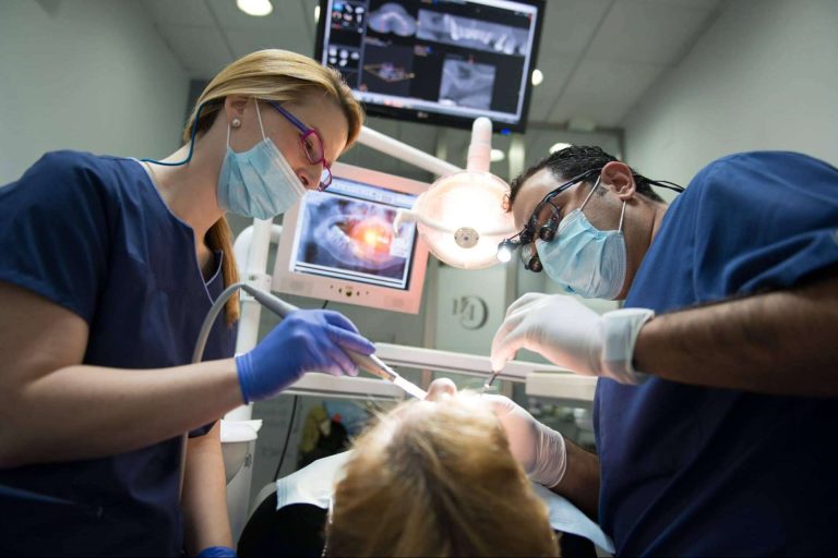 Tratamientos de ortodoncia invisible en Dental Implantologie
