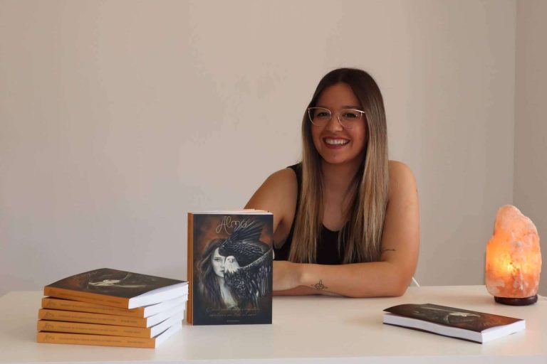 Amanda Solano invita a sus lectores a vivir el ahora a través de su libro, ‘Alma’